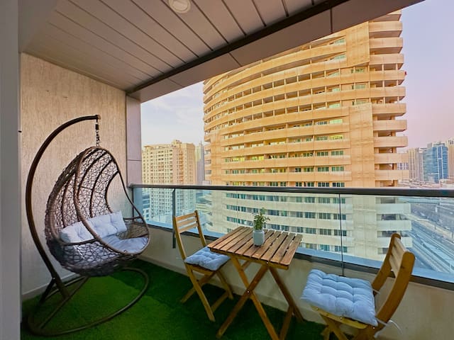 35% OFF in Top View Studio w/ Balcony in Marina — foto 3