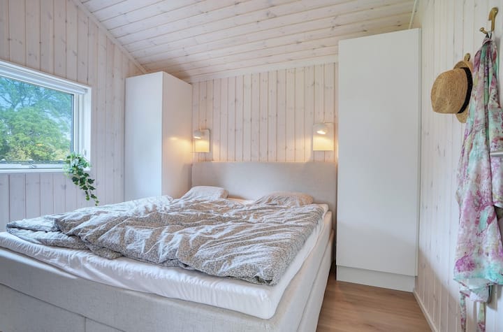 Soveværelse med 180x200 seng