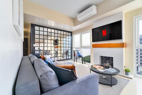 Bayview Pool Gym Spa Massage Chair next to Okada