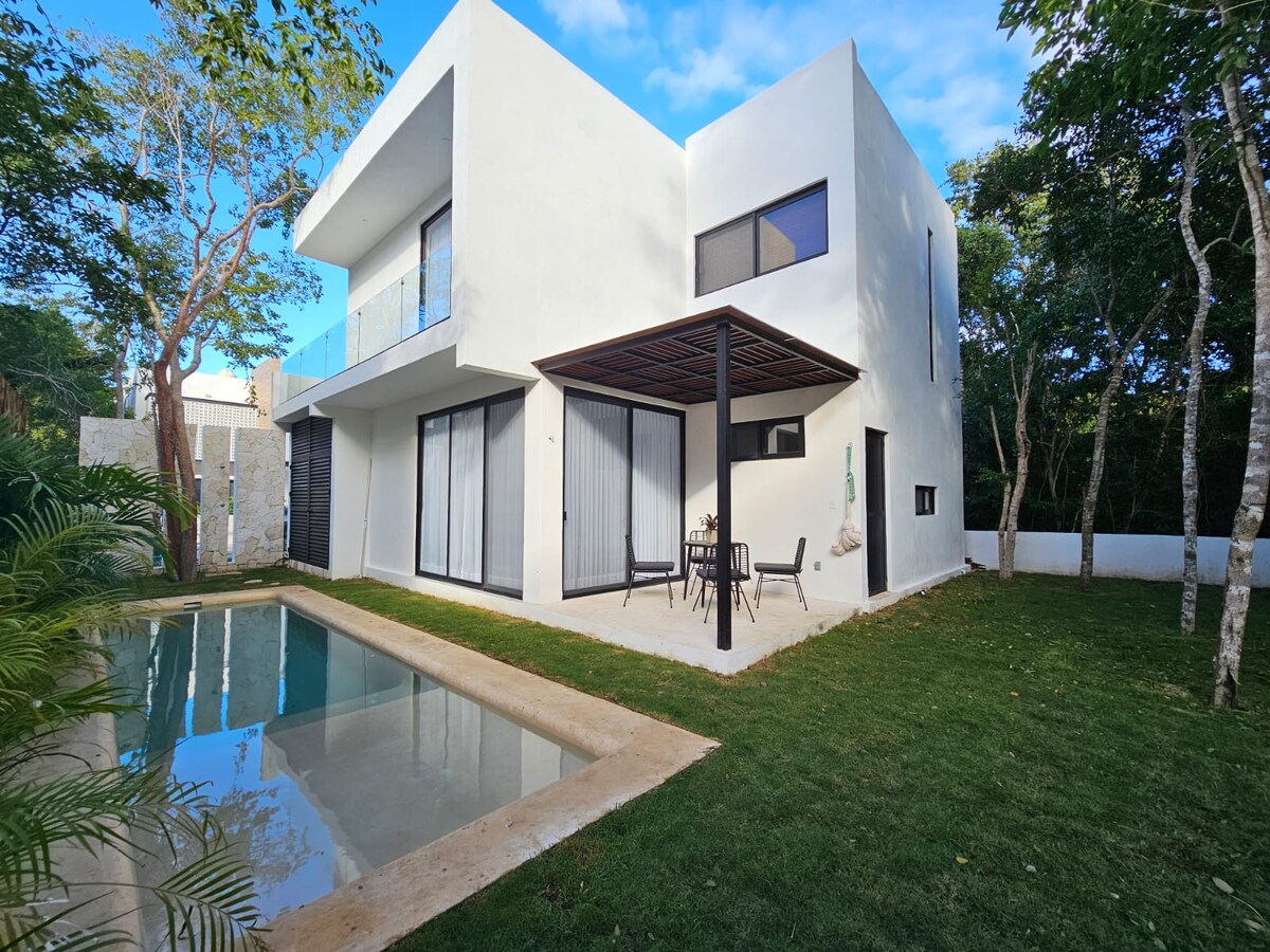 Casa Balam / Tulum Country Club Casas en renta en Akumal, Quintana