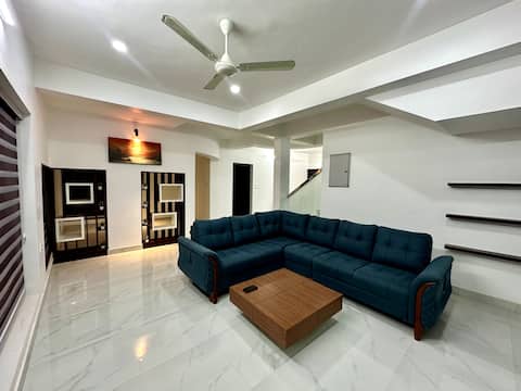 Padmanabham Villa: Blissful 3BHK Stay Near Airport