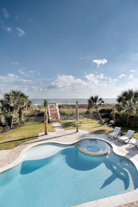 Oceanfront luxury 6bd/6bath home