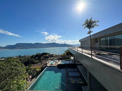 Contemporary house with ocean view!!!