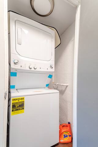 Beverly Hills Home gallery image 3