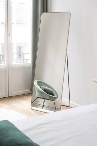 Serenity bubble next to the Grand Place gallery image 4