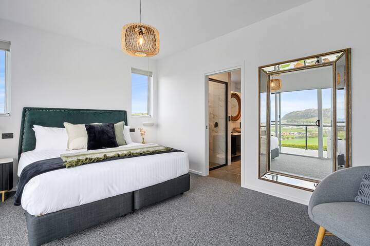 Rose’s Villa – Full Breakfast Included gallery image 3