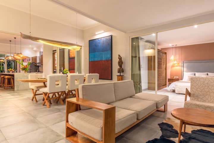Escape To Paradise At Luxury Beachfront Villa - Bali