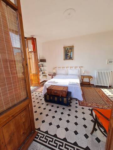 Serenissimo Prencipe,light, peace, long-rentals.