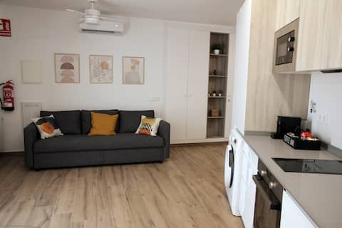 Anuncio de Airbnb popular: Ruzafa Tropical en Quatre Carreres