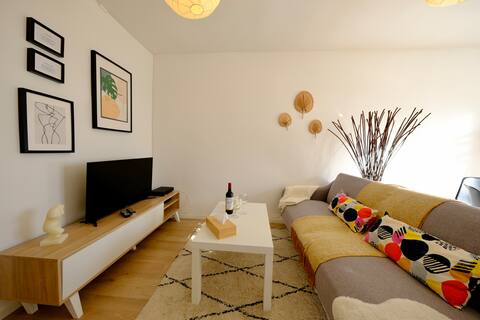 Airbnb performant: Apartment - 6 people & balcony - 5 min from Rouen à Saint Sever / île Lacroix / Orléans