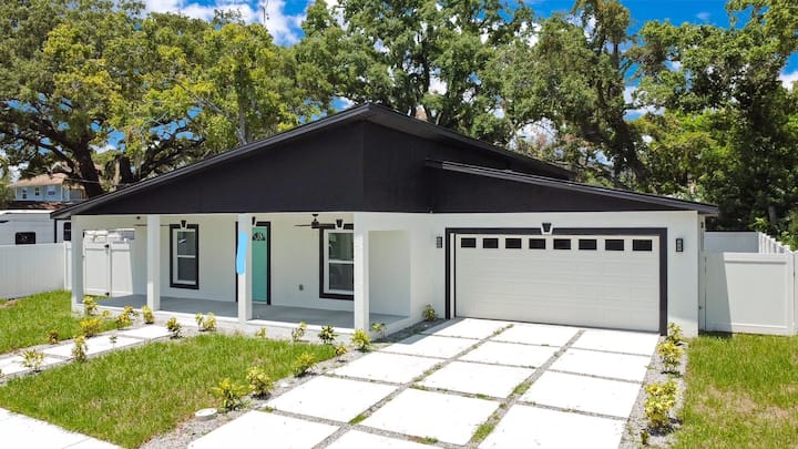 New 4 Bedroom 4.5 Bath - Saint Petersburg, FL