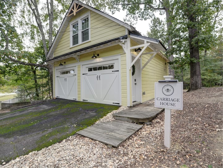 Brumble Bee Carriage House Houses For Rent In Roswell Georgia Brumble bee carriage house houses for rent in roswell georgia