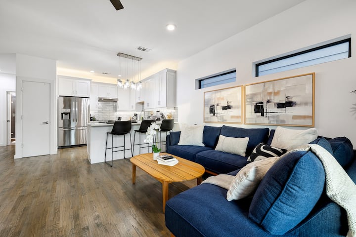 New Construction Luxury Home In Heart Of Dallas! - Dallas, TX