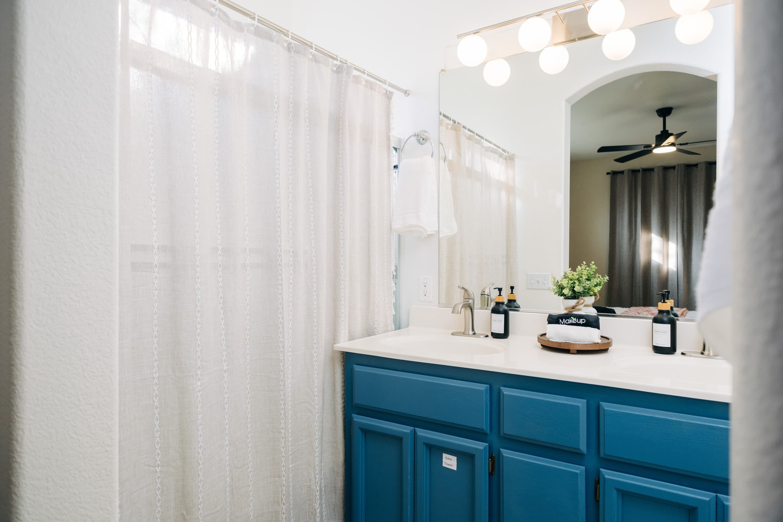 Home in West Sacramento · ★4.96 · 3 bedrooms · 5 beds · 2 private baths - Image 21