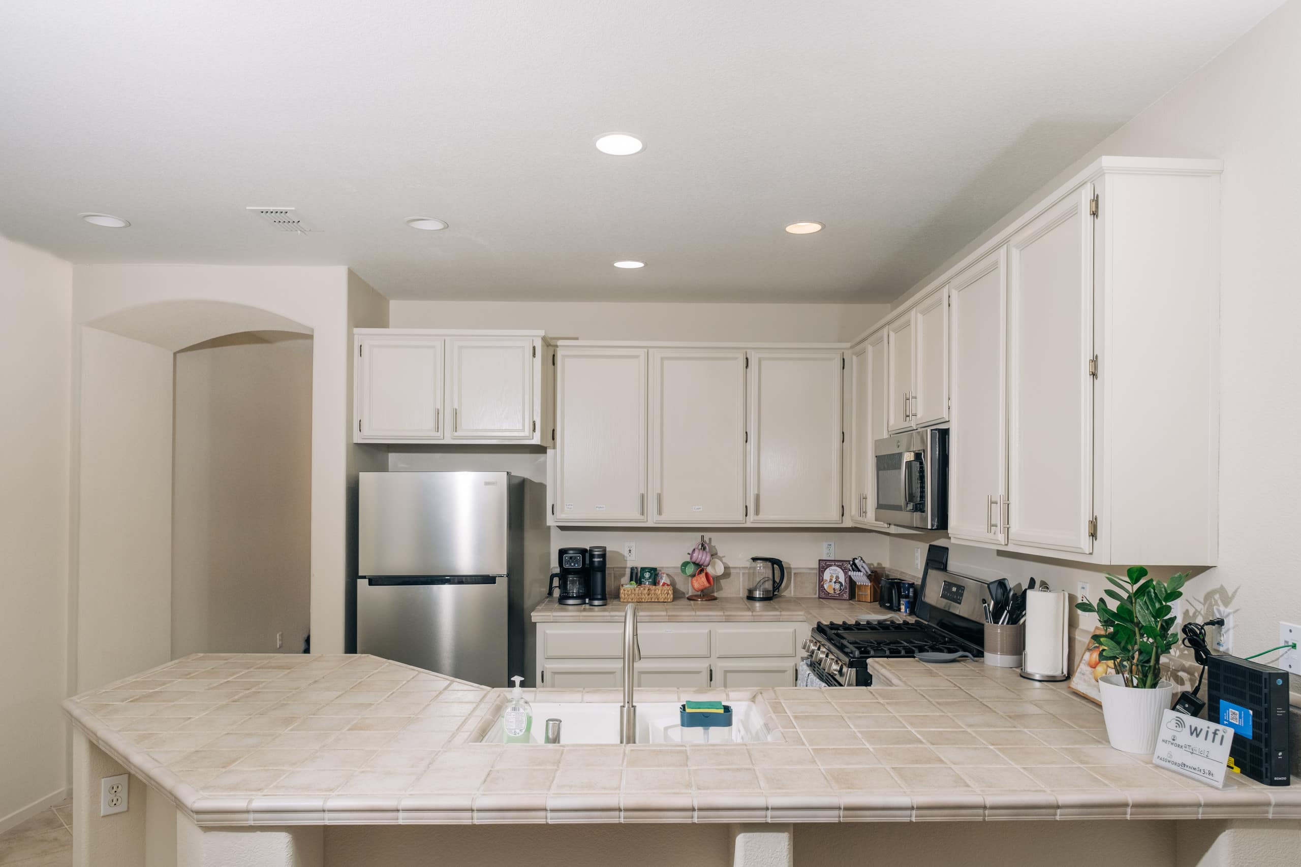 Home in West Sacramento · ★4.96 · 3 bedrooms · 5 beds · 2 private baths - Image 5