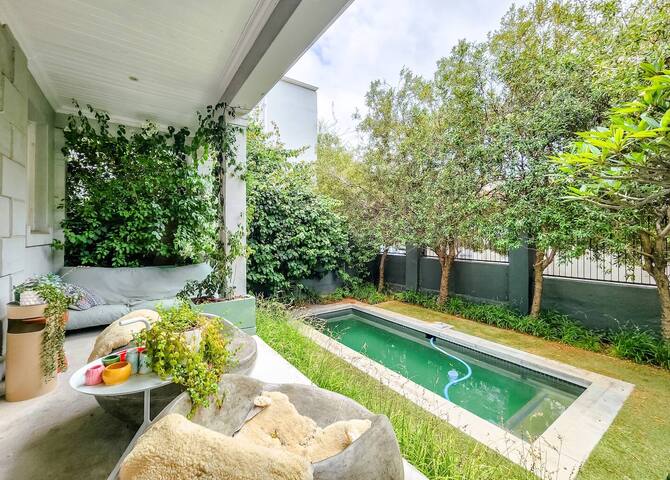 Designer House In The City gallery image 5