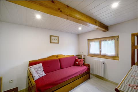 Popular Airbnb listing: Savoyard chalet for 4 people, dating from 1673 in Valmeinier