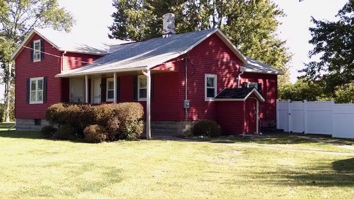 Red Barn Dairy Farm - Serene Stay