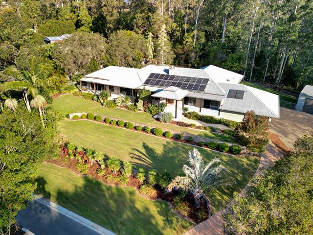 Luxe Family Retreat gallery image 2