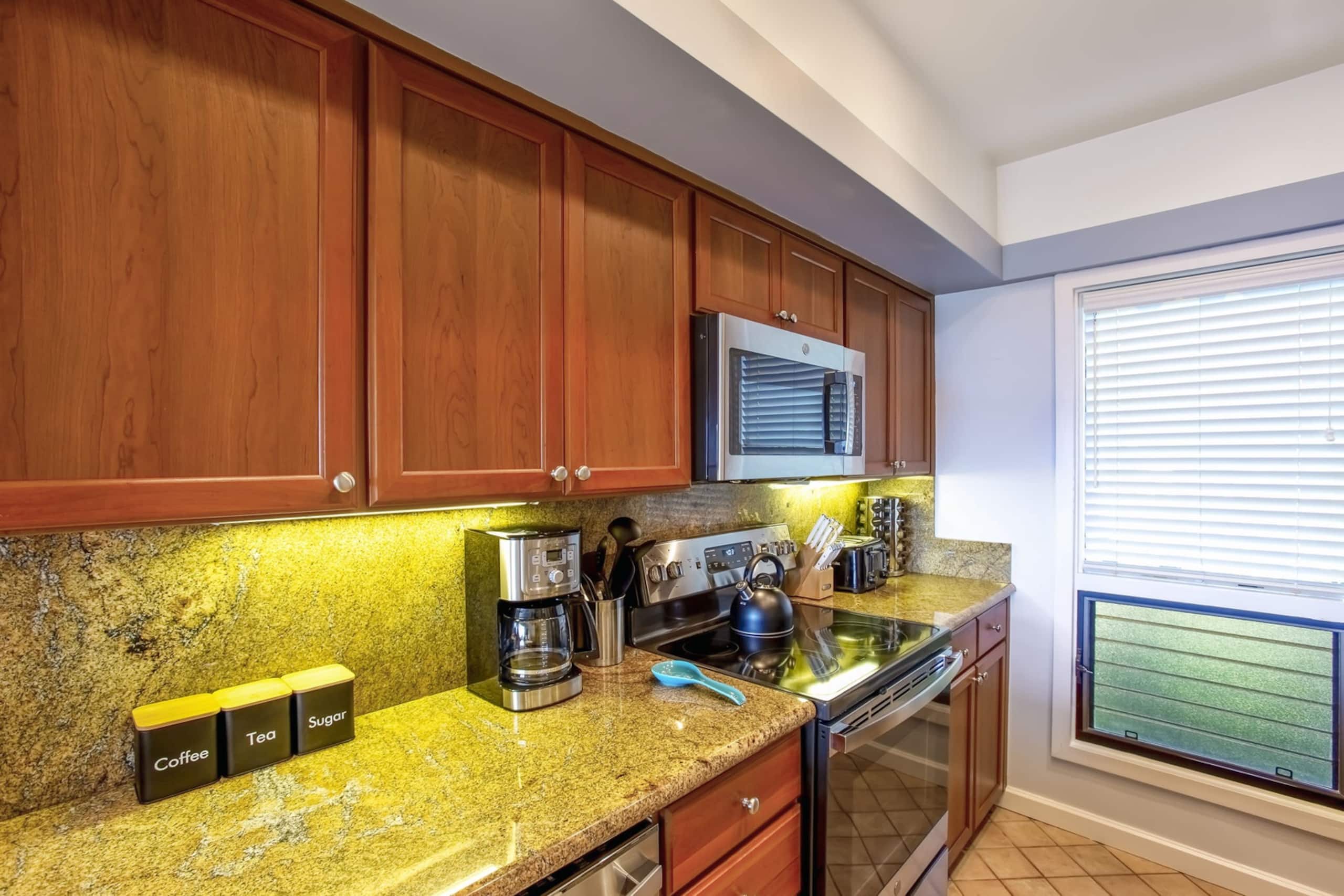 Condo in Lahaina · ★5.0 · 1 bedroom · 2 beds · 2.5 baths - Image 20