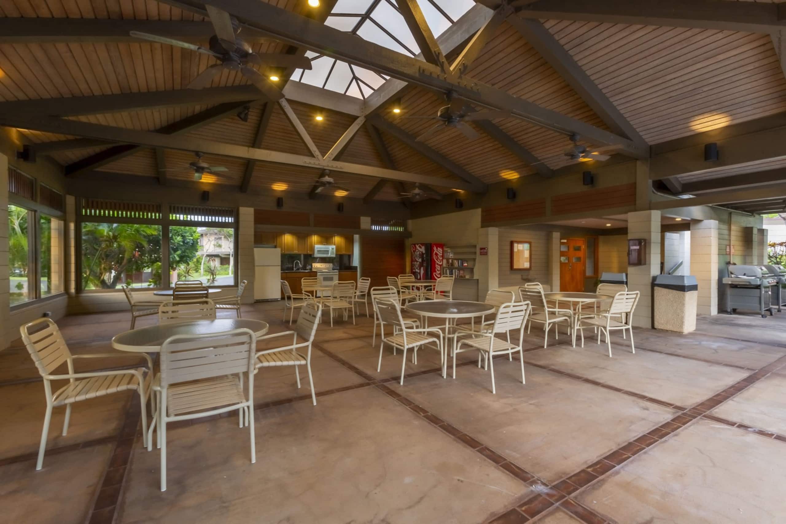 Condo in Lahaina · ★5.0 · 1 bedroom · 2 beds · 2.5 baths - Image 41