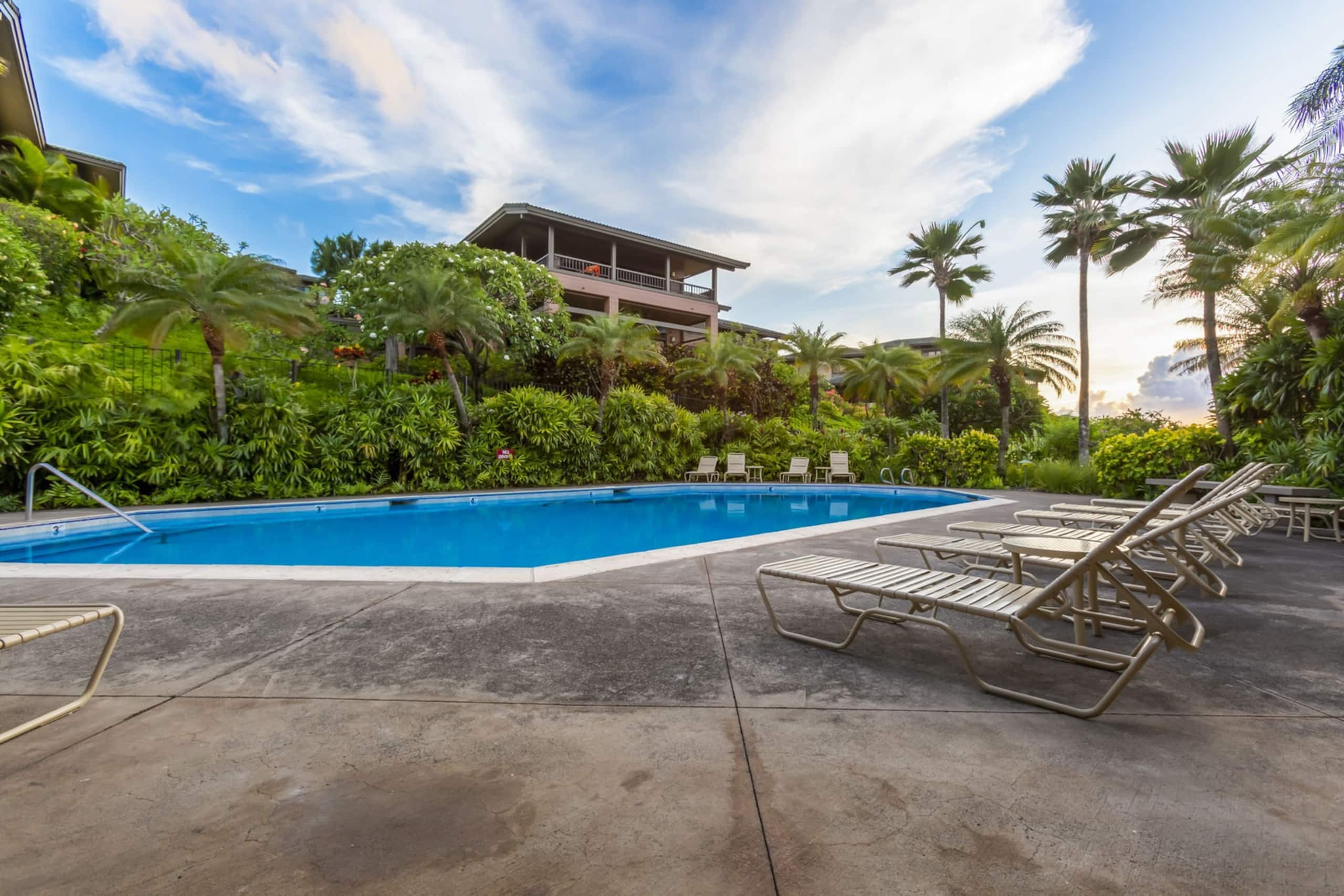 Condo in Lahaina · ★5.0 · 1 bedroom · 2 beds · 2.5 baths - Image 43