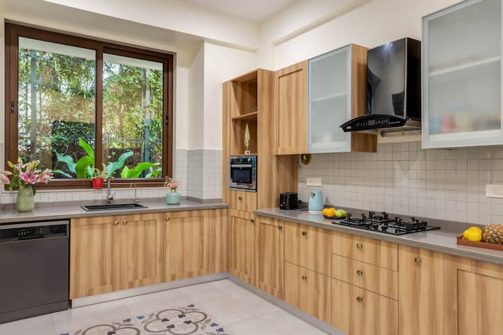 Full kitchen image 4