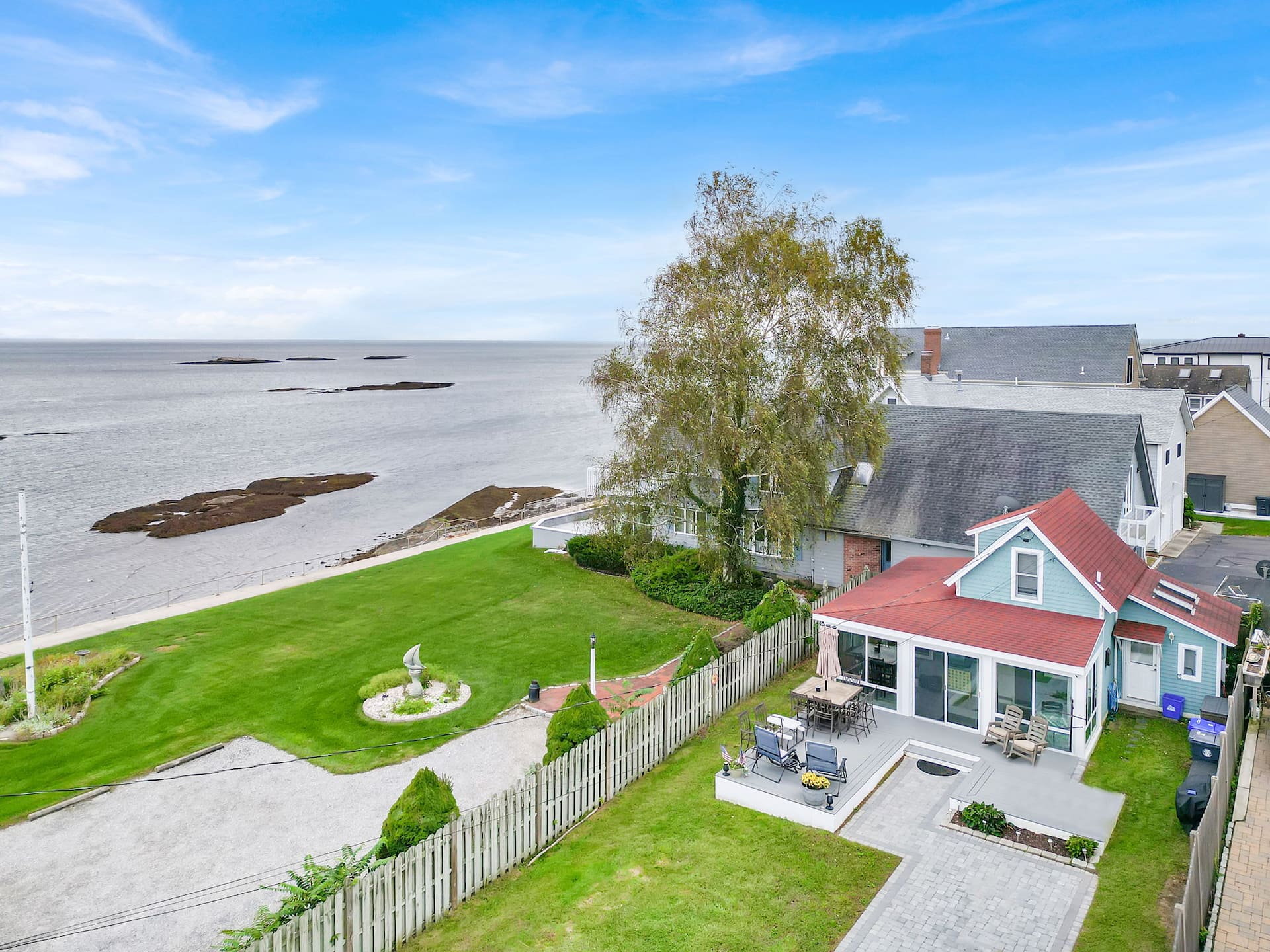 Adorable Beach House on LI Sound
