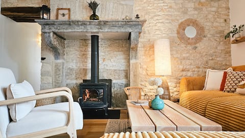 Popular Airbnb listing: Romantic cottage with spa in Burgundy in Côte D’or
