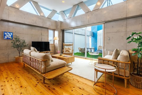 New Open Sale: Okinawa City, with a karaoke and sauna, for up to 16 people, with many restaurants