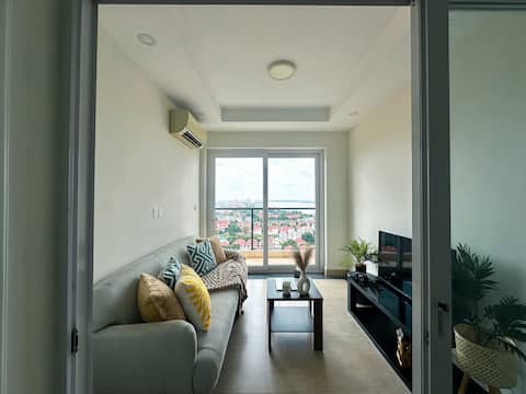 So Express | Skyview King Suite Cityscapes 19th