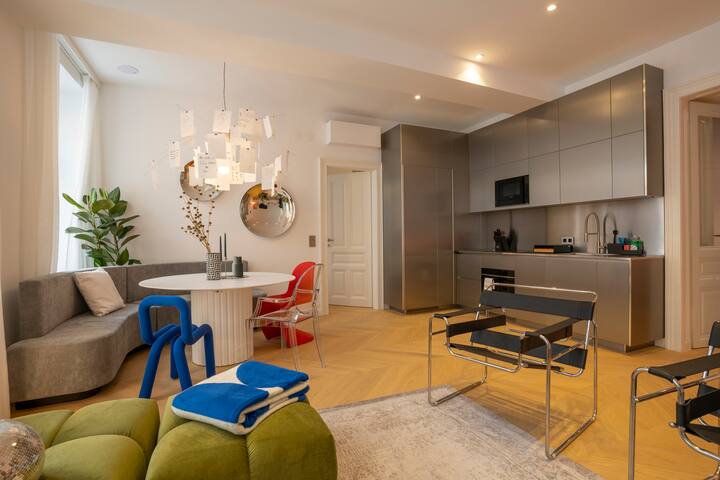 josef’s home | Deluxe Suite | Quiet & Central gallery image 2