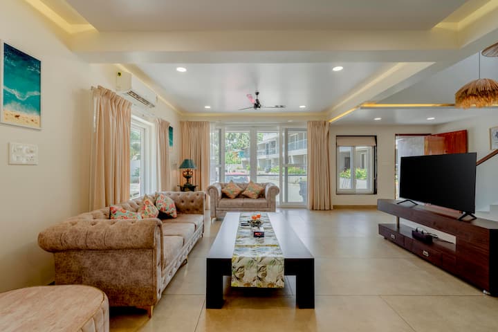 Living room image 4