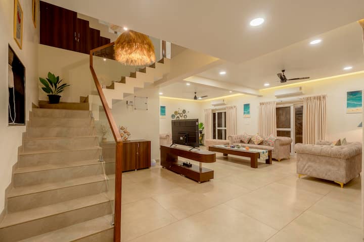 Living room image 9