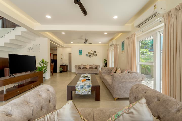 Living room image 2