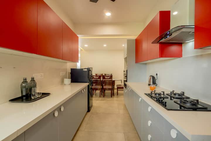 Full kitchen image 1