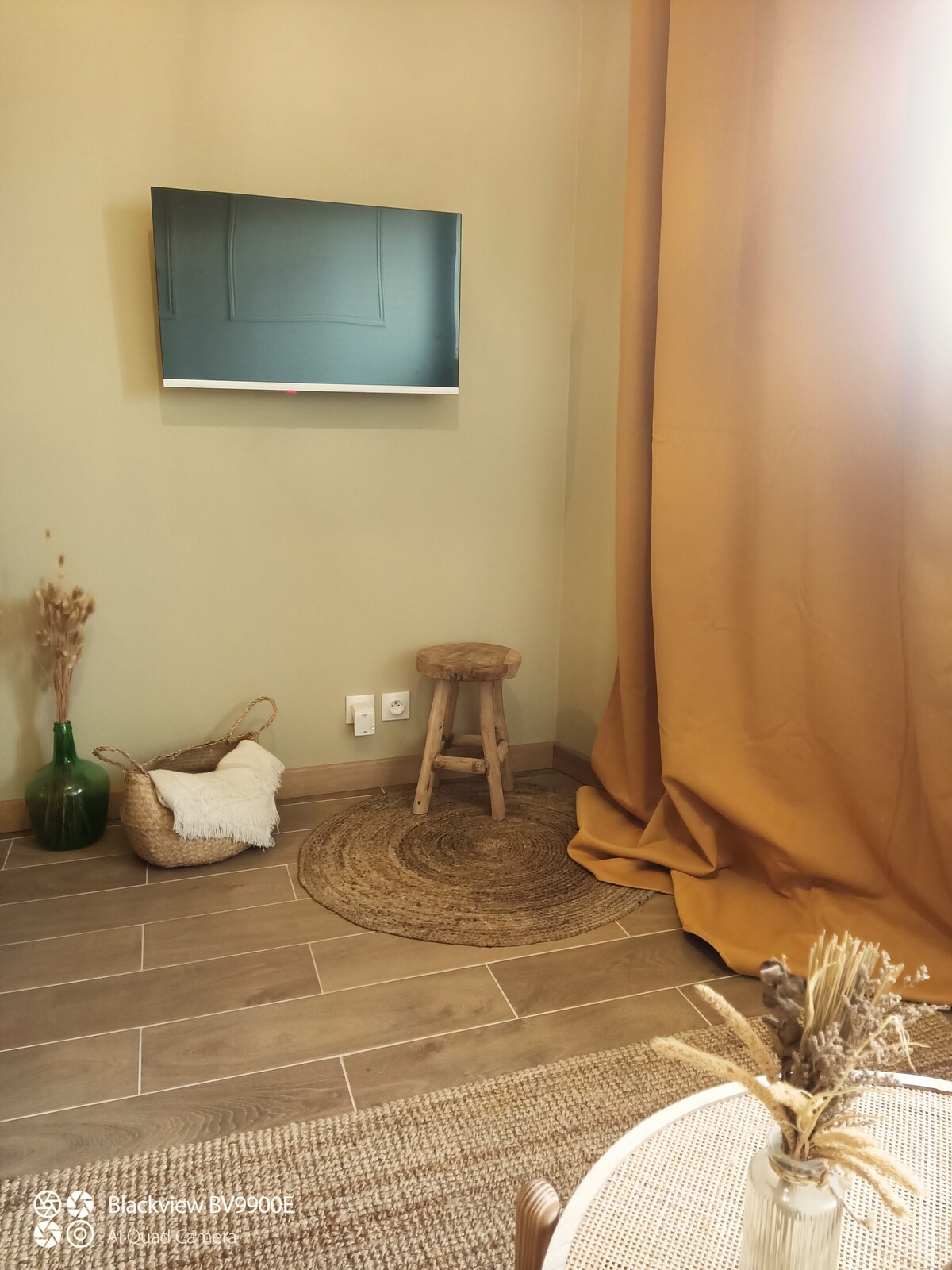 Airbnb performant: Cozy studio + small private movie room à Diocèse De Valence