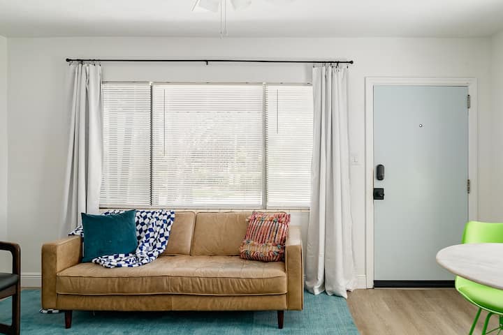 Heart Of Downtown! Low Cleaning Fee - Lakeland, FL