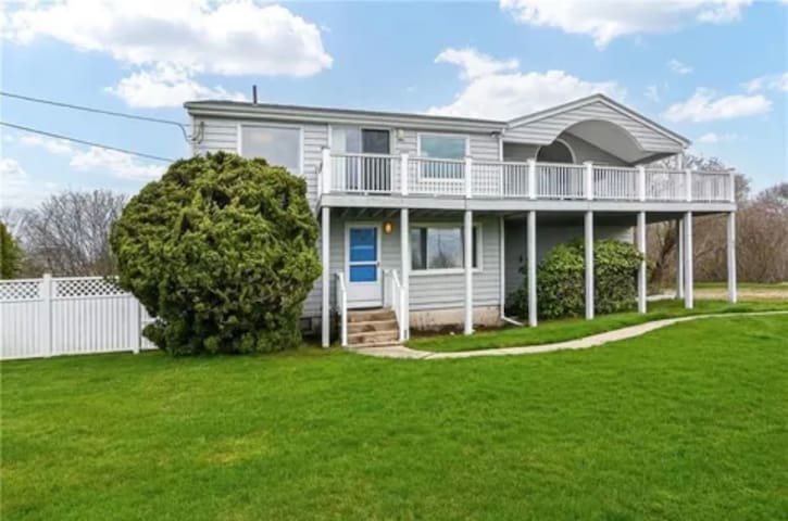 Ocean view cottage in Green Hill 3Br 2Ba