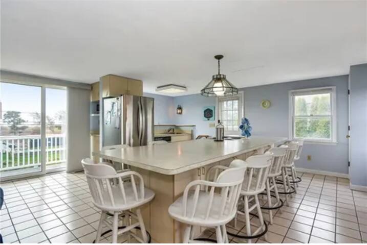 Ocean view cottage in Green Hill 3Br 2Ba gallery image 5