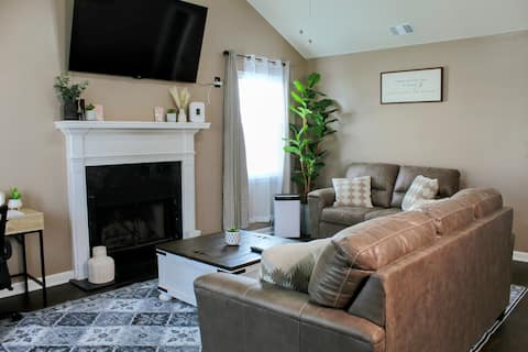 Top performing Airbnb: Cozy 3BR Rustic Home in Warner Robins