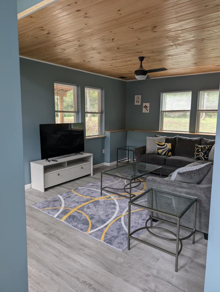 Beautiful New Hideaway In Naples - Naples, NY