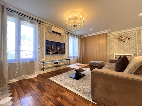 *Elodie*Terrasse& Barbecue*RER A*Proche Paris*