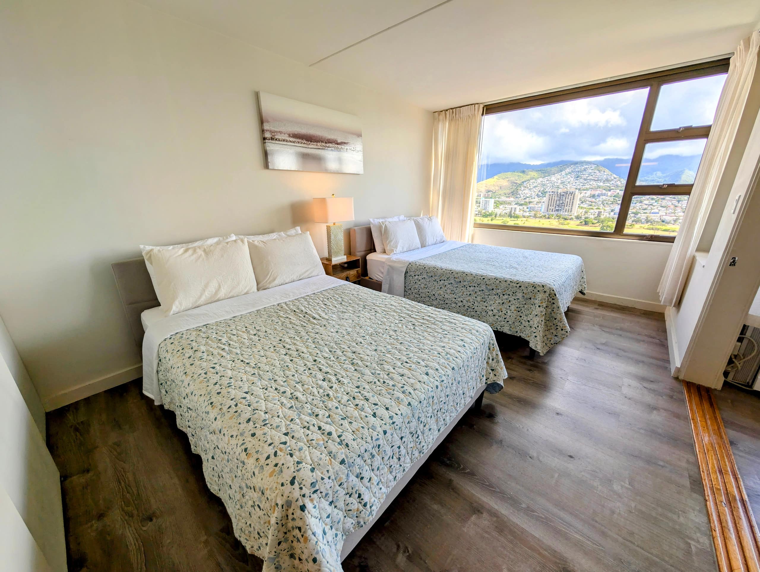 Condo in Honolulu · ★4.98 · 1 bedroom · 3 beds · 1 private bath - Image 10