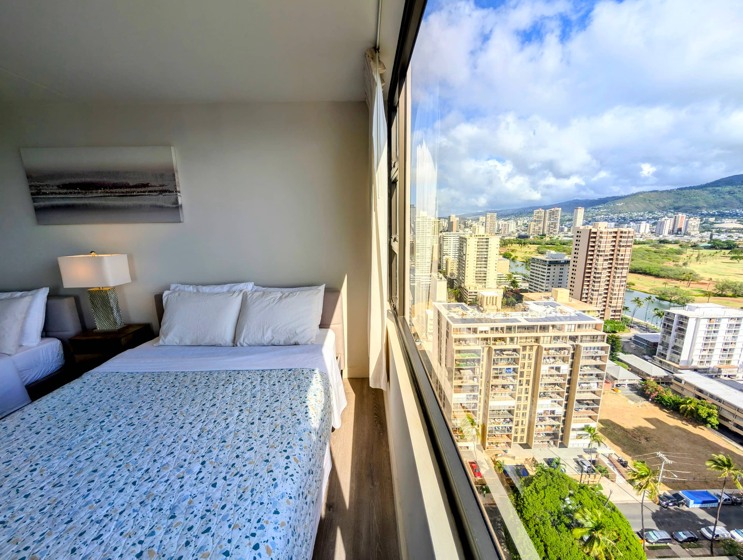 Condo in Honolulu · ★4.98 · 1 bedroom · 3 beds · 1 private bath - Image 13