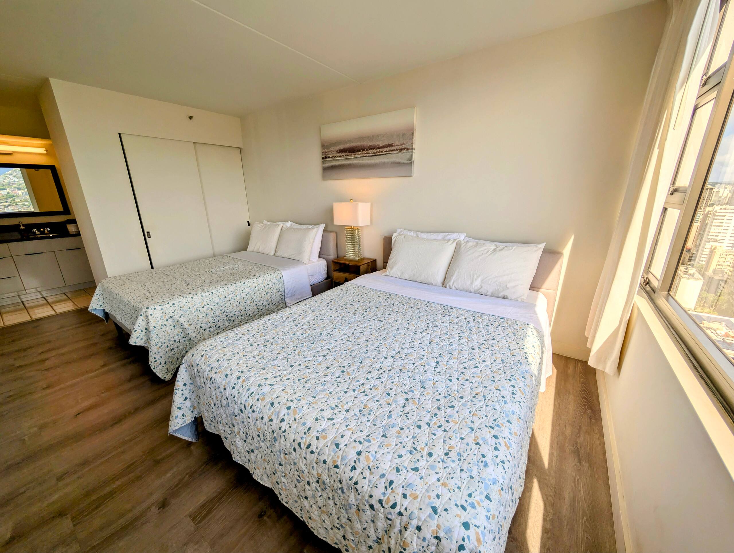 Condo in Honolulu · ★4.98 · 1 bedroom · 3 beds · 1 private bath - Image 9