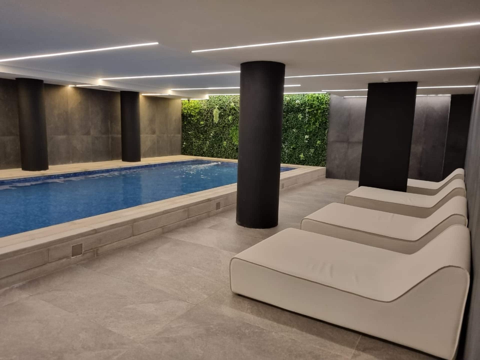 Studio apartment in Colegiales with indoor pool, outdoor pool, gym and coworking
