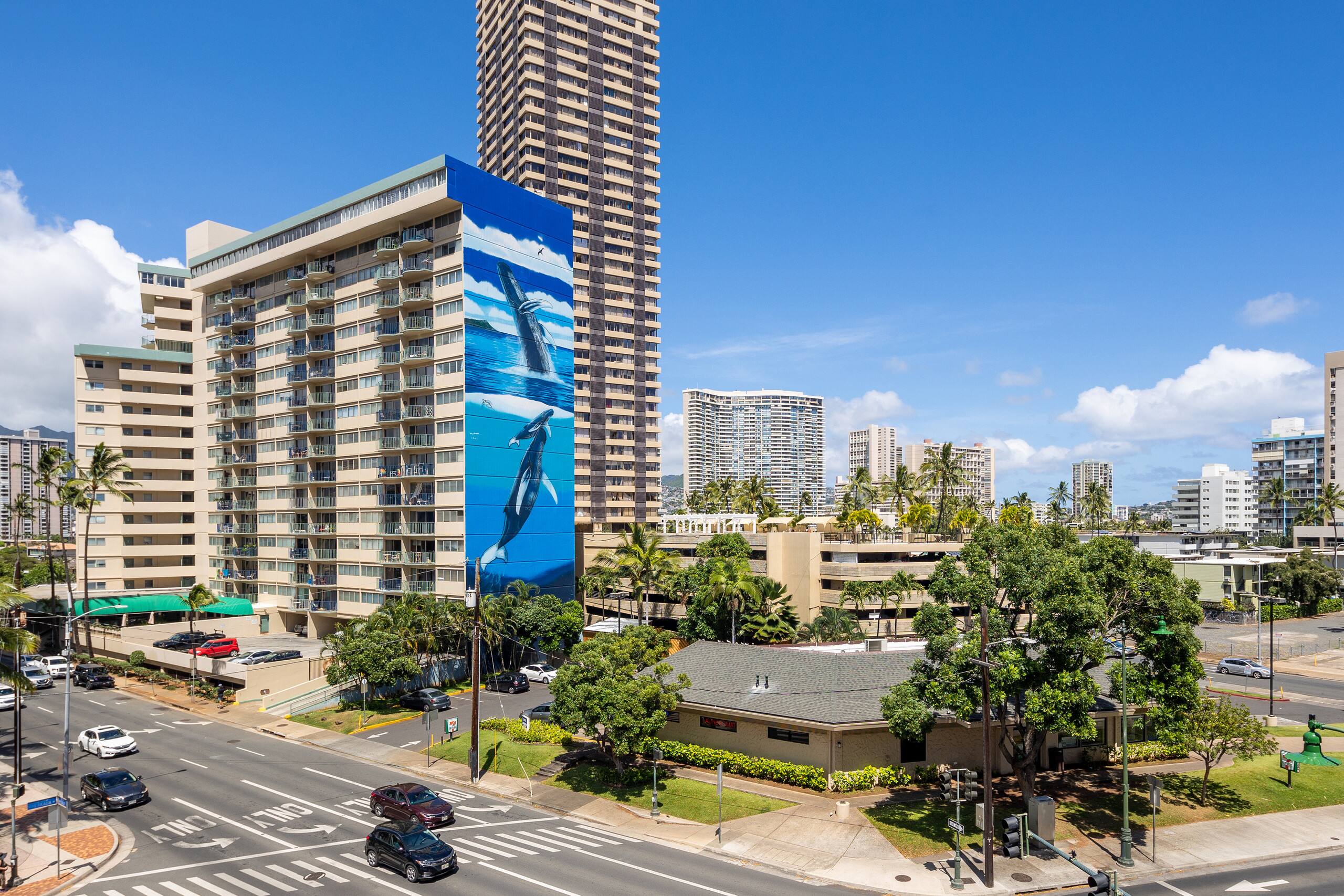 Condo in Honolulu · ★4.71 · 1 bedroom · 1 private bath - Image 18