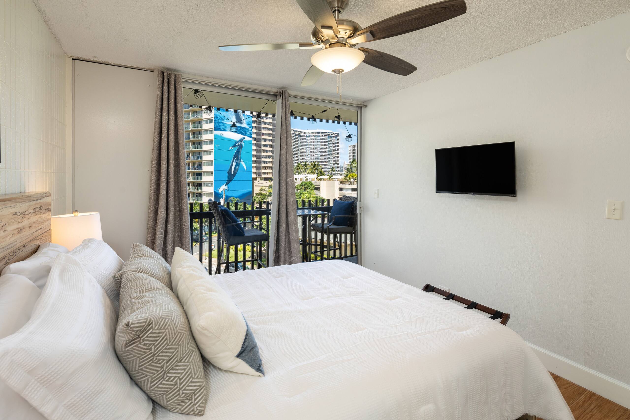 Condo in Honolulu · ★4.71 · 1 bedroom · 1 private bath - Image 11