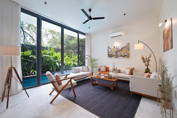 Living room image 1